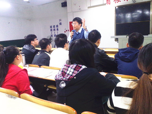 西南交通大学经济管理学院博士生导师肖作平应邀到公司交流讲学