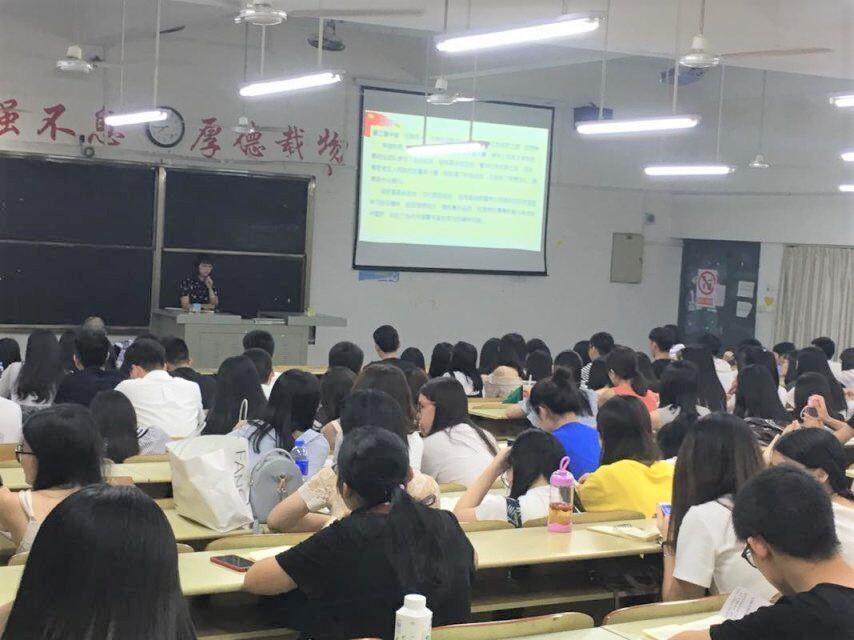 威廉希尔官网开展学习习近平总书记给“青年红色筑梦之旅”老员工回信精神活动
