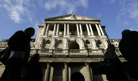 英国央行低调维稳:利率及QE皆不变