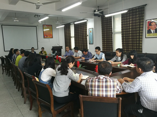 威廉希尔官网专题学习党的十八届六中全会会议精神，提升党员“四种意识”