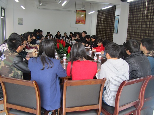 校团委到经济学院召开联系服务员工专题座谈会