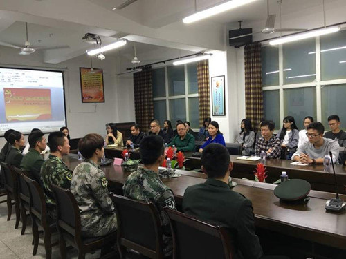 威廉希尔官网隆重举行题为“心系国防，放飞青春梦想”退伍复学同学座谈会