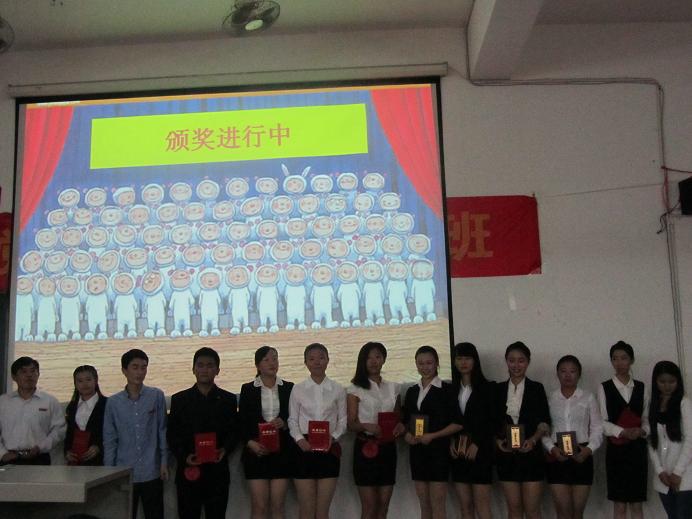 经济学院13级新生演讲赛决赛圆满落幕